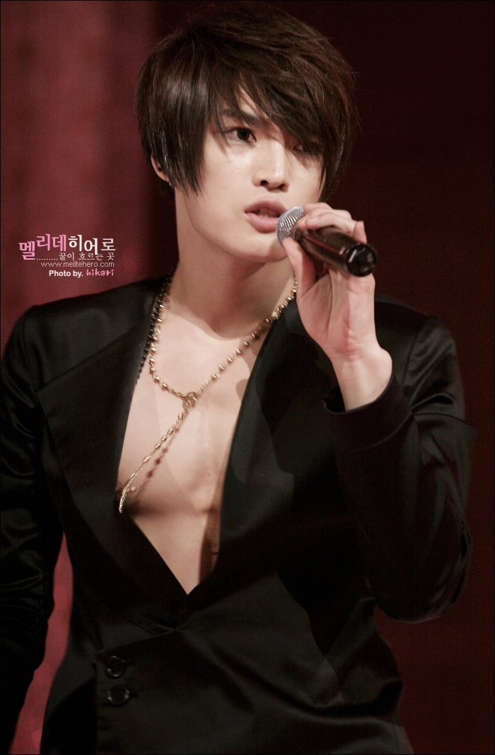 Jaejoong-Oppa-dbsk-2522010-700-1067