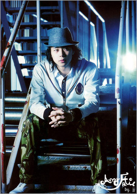 Micky (54)